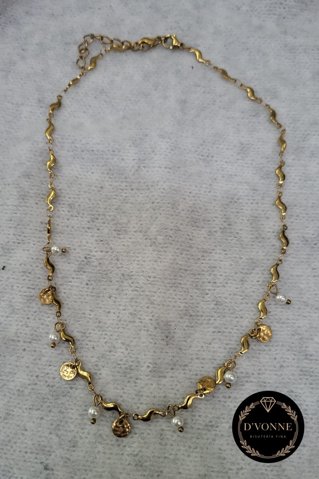 Collares